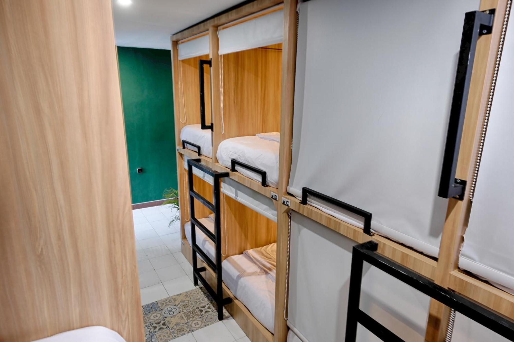 Hubs Hostel Yogyakarta Exteriér fotografie