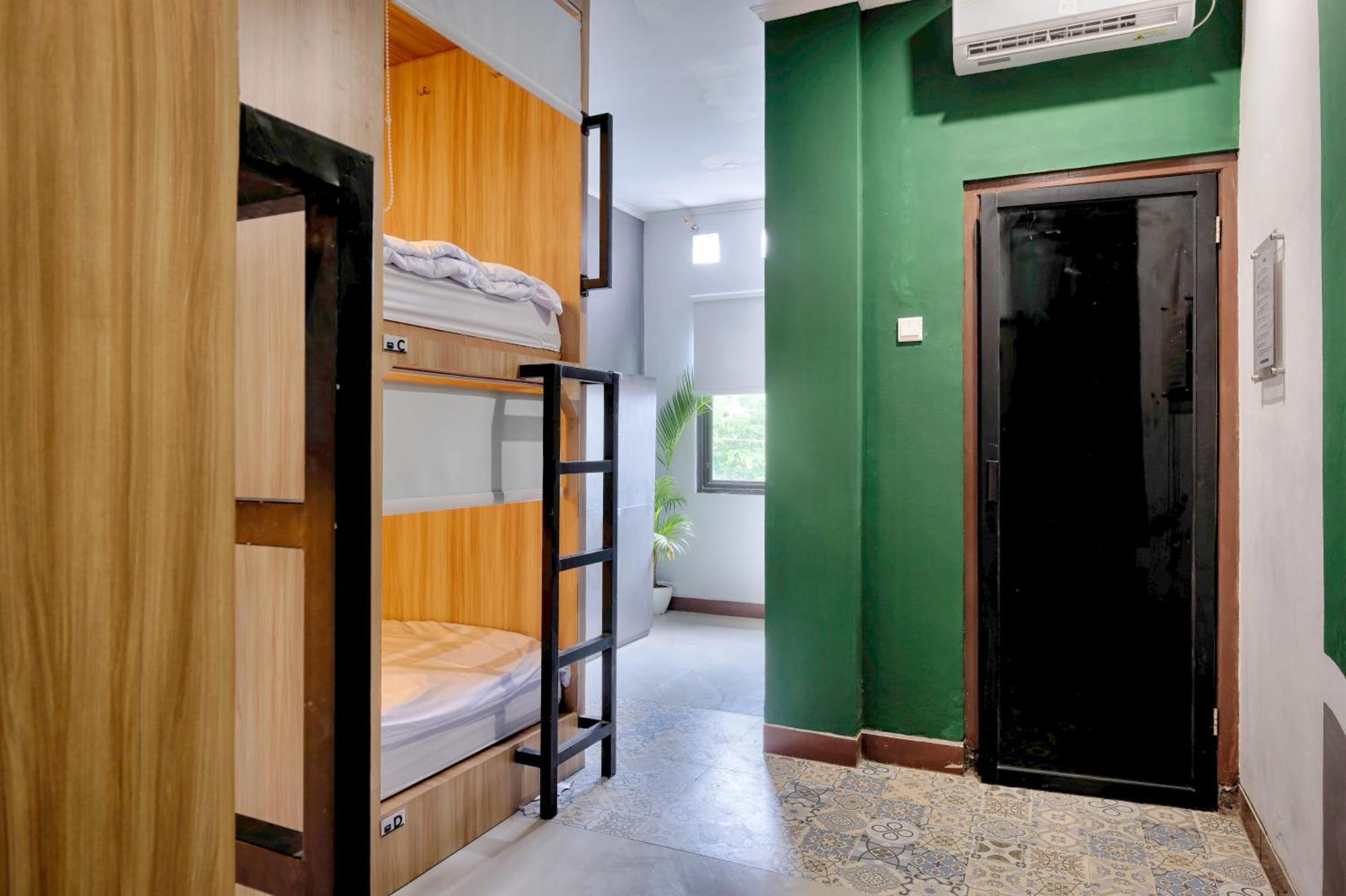 Hubs Hostel Yogyakarta Exteriér fotografie