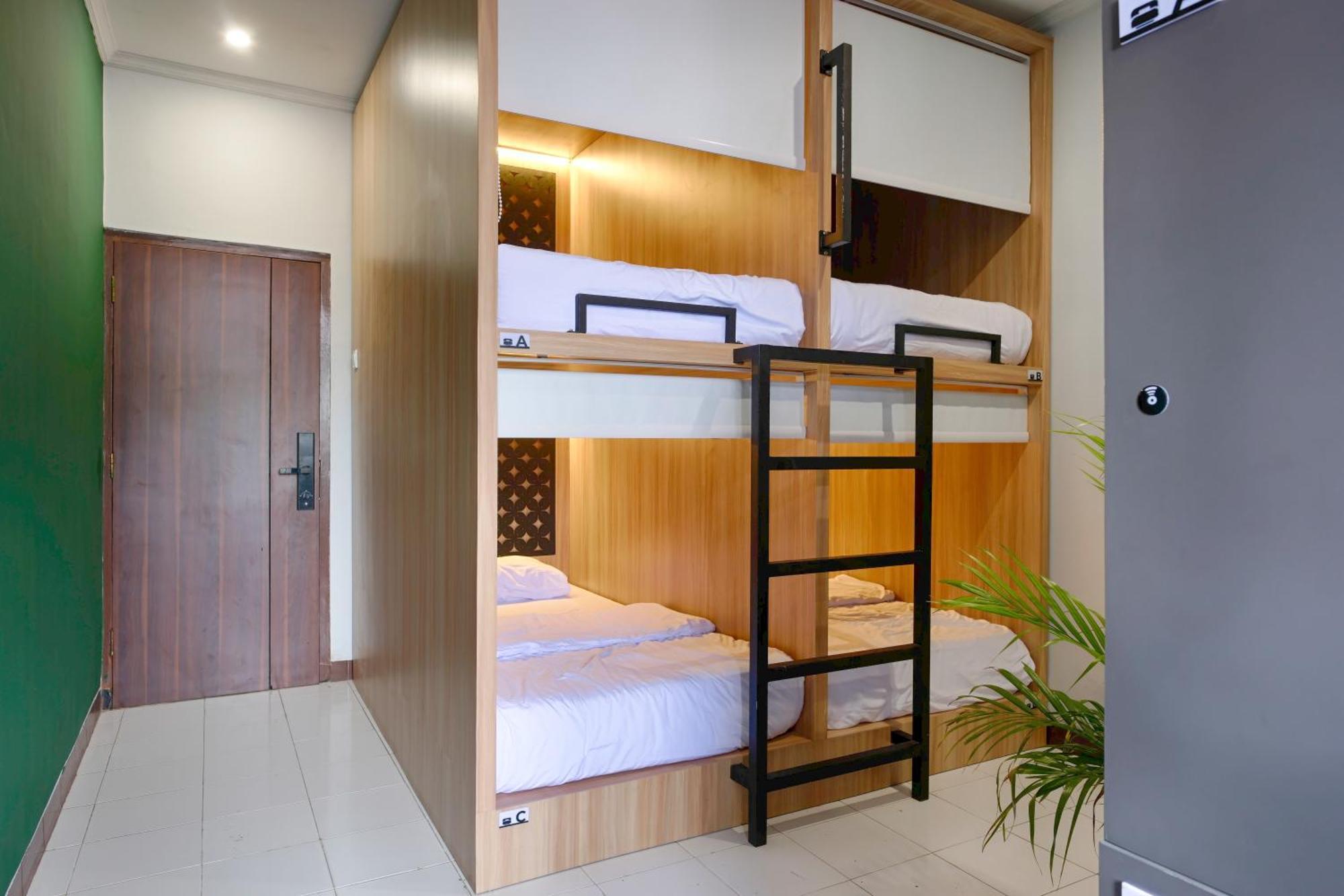 Hubs Hostel Yogyakarta Exteriér fotografie